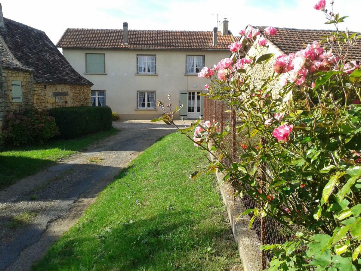 Gite De Bazeille Saint-Avit-Sénieur Buitenkant foto